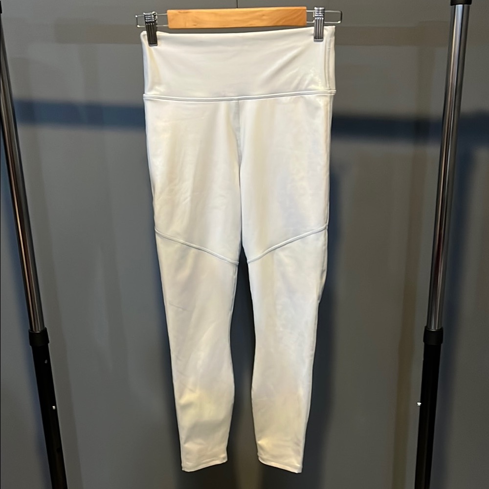 Fabletics PureLuxe High-Waisted 7/8 Legging Size Small Iridescent Powder Blue